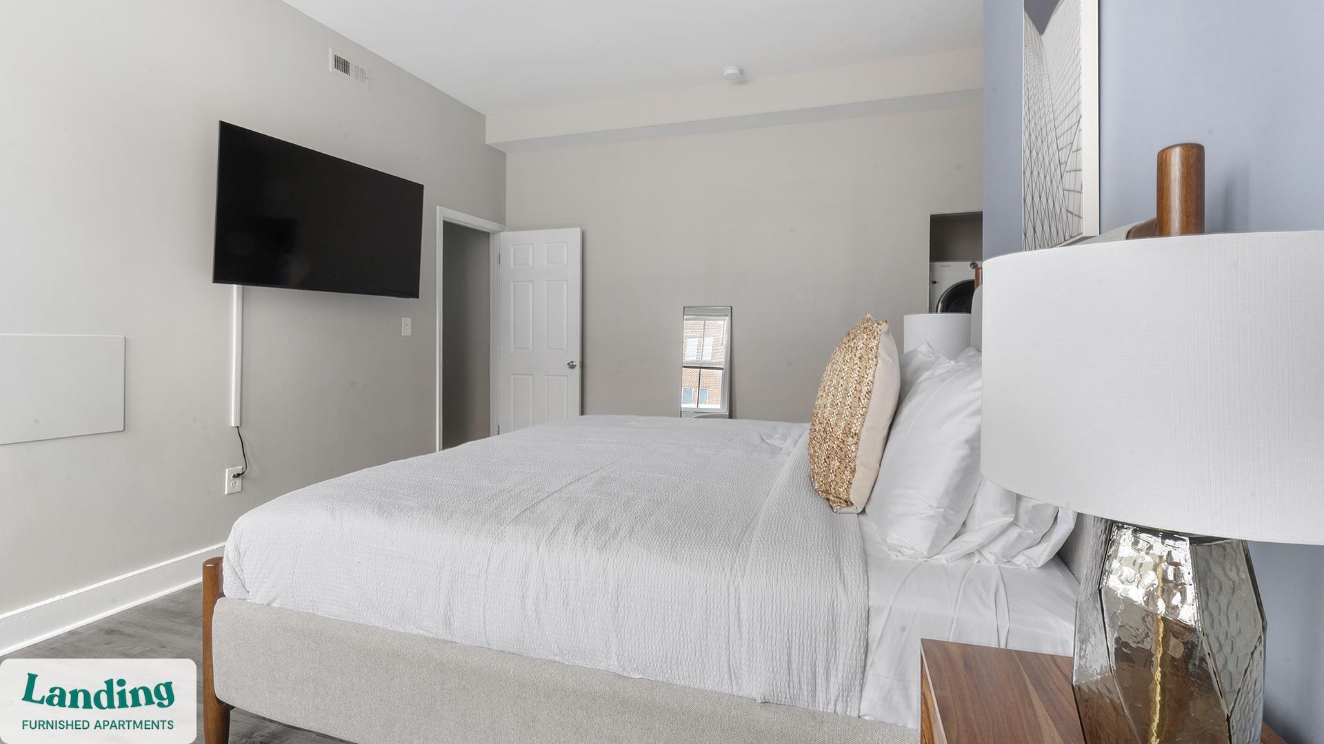 Building Photo - 617 W Lexington St