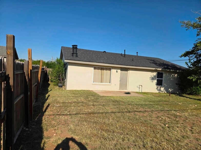 Building Photo - 604 Beckley Dr