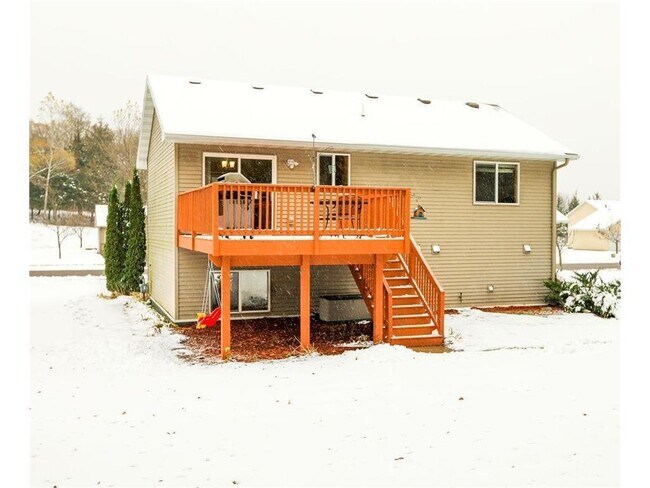 Building Photo - 11186 Woods Edge Ave