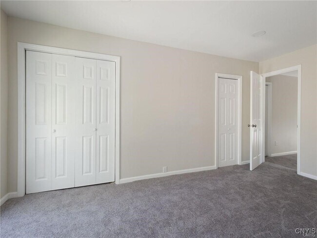 Building Photo - 435 S Hamilton St