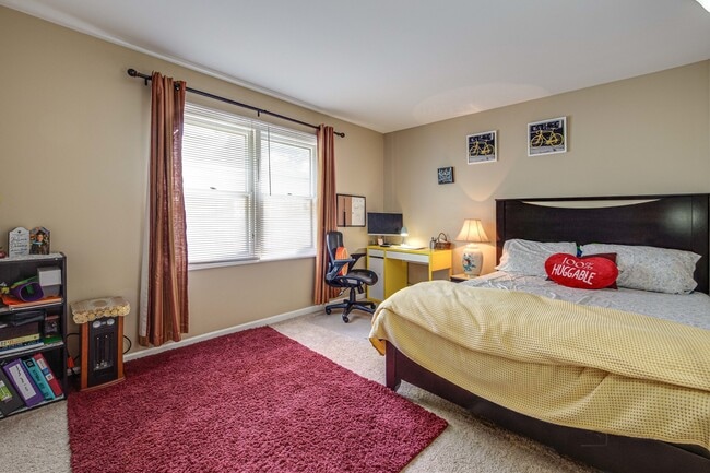 Building Photo - 2238 Gleneagles Dr