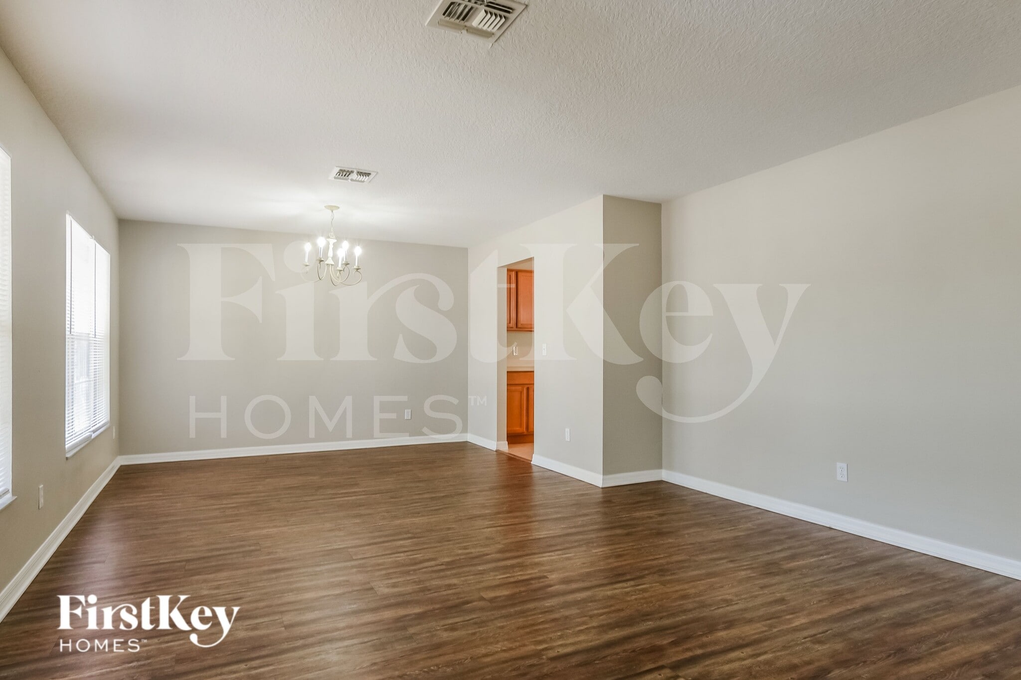 Building Photo - 642 Skyridge Rd