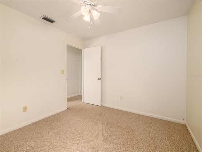 Building Photo - 1407 Wakefield Dr