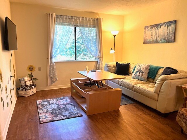 Building Photo - 89 SE 16th Ave