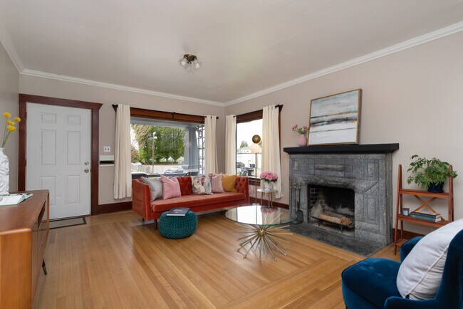 Building Photo - 3819 S G St