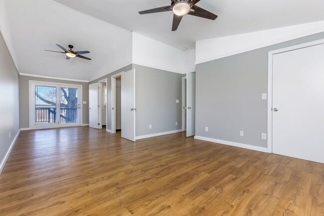 Building Photo - 11580 Highland Park