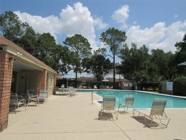 Building Photo - 3926 Summit Valley Dr