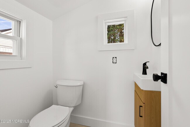 Building Photo - 448 Monmouth Rd