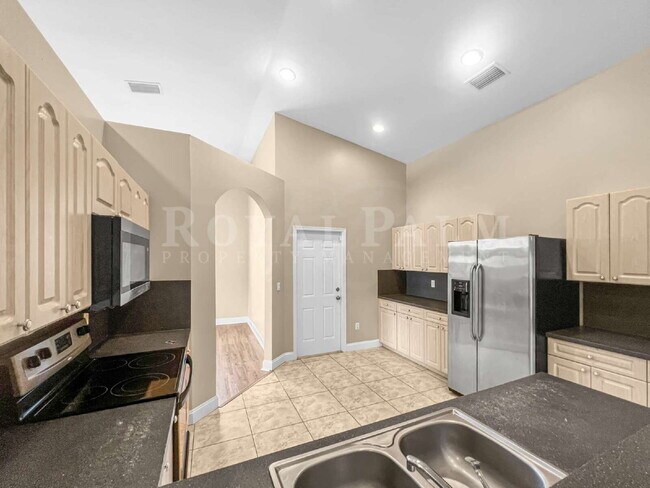 Building Photo - 3BR/2BA Cape Coral Home You'll Compare Every Other Rental To