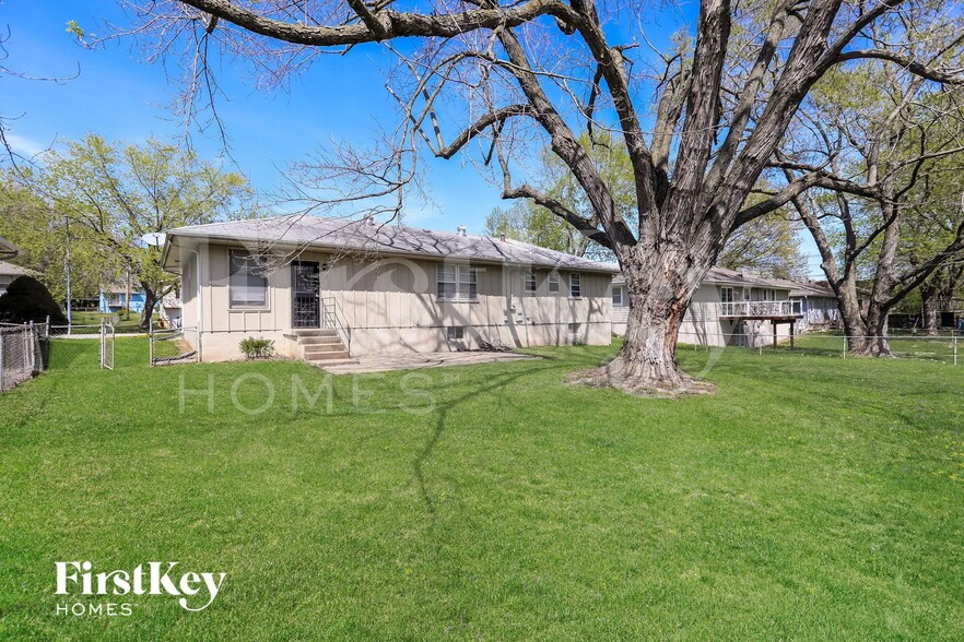 Building Photo - 6617 E 134th Terrace