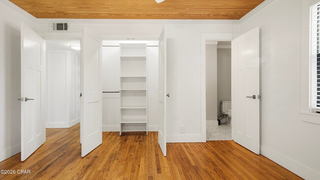 Building Photo - 1217 Buena Vista Blvd