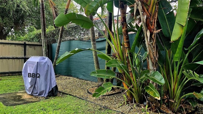 Building Photo - 2150 SW 16th Ave