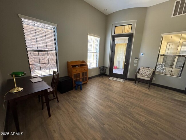 Building Photo - 4053 N Sage Creek Cir