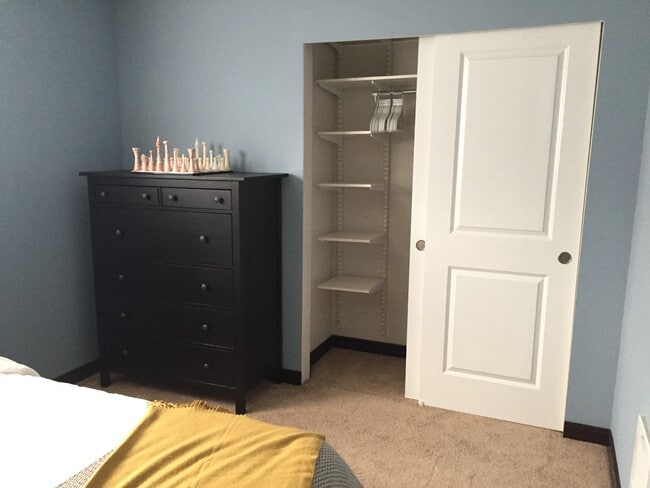 Building Photo - 7160 27th Ave SW