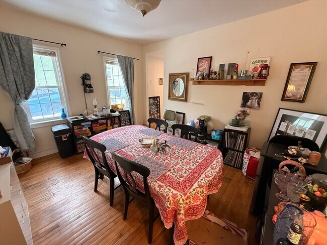 Building Photo - 7-9 Biltmore St