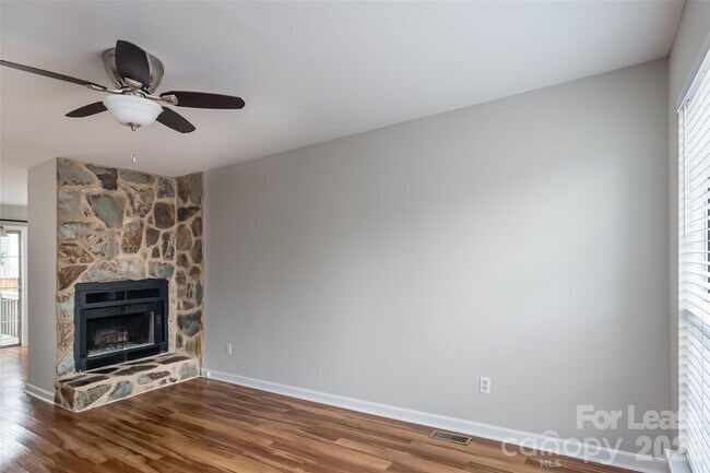 Building Photo - 8212 Circle Tree Ln