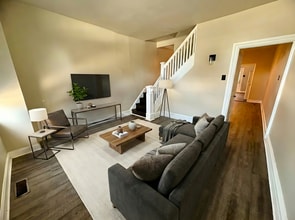 Building Photo - 3 Bedroom 1 Bathroom in Harrisburg!