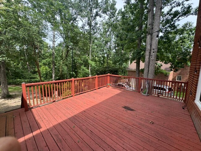 Building Photo - 483 Cambridge Way