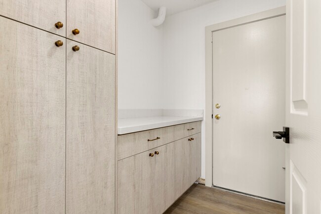 Building Photo - 6021 E Acoma Dr