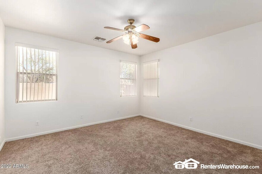 Building Photo - 4836 N 126th Dr