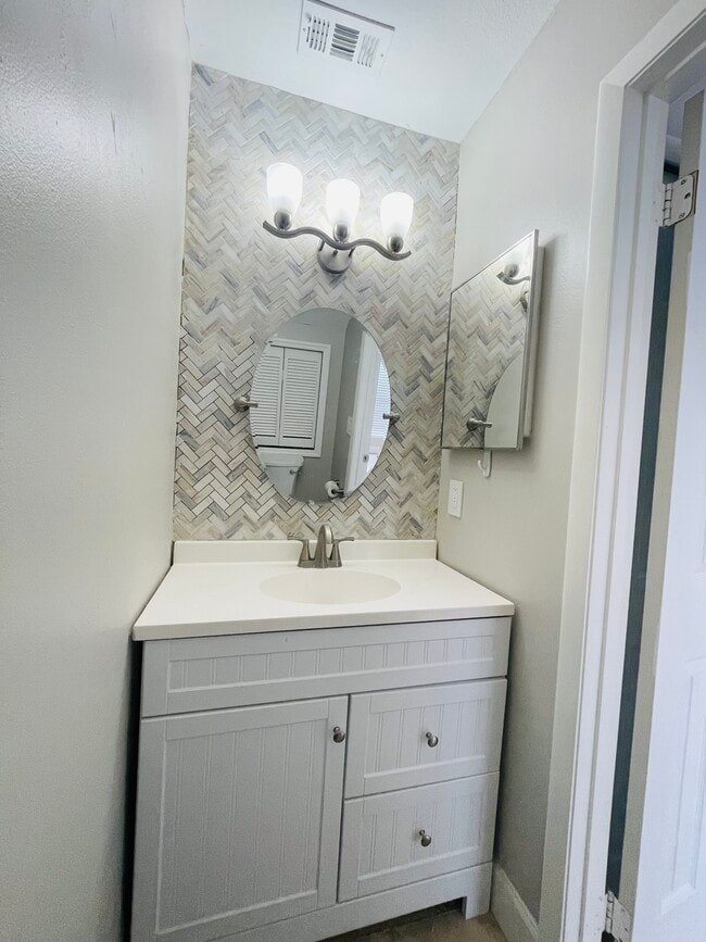 Building Photo - 606 Casa Park L Ct