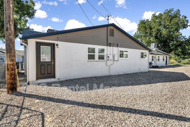 Building Photo - 300 W 100 N