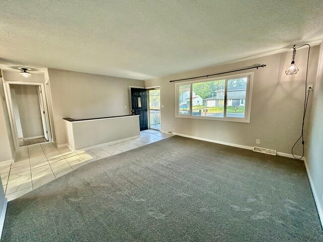 Building Photo - 414 Belle Aire Dr