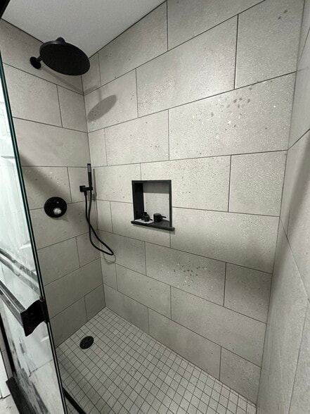 Building Photo - 1663 Veteran Ave