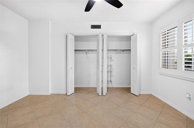 Building Photo - 3272 S Semoran Blvd