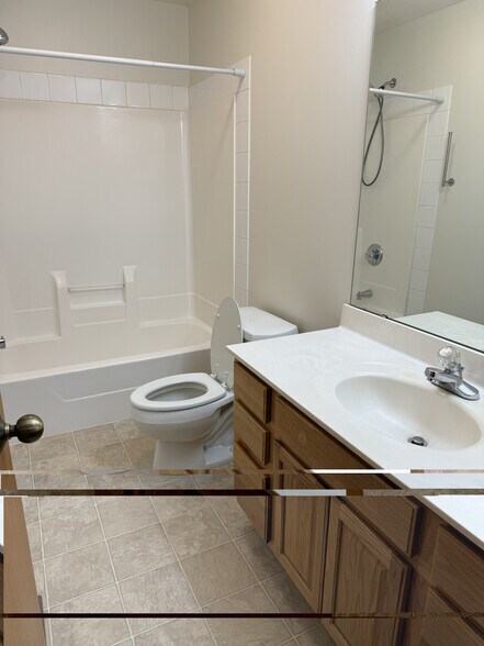 Building Photo - 5293 Manchester Dr