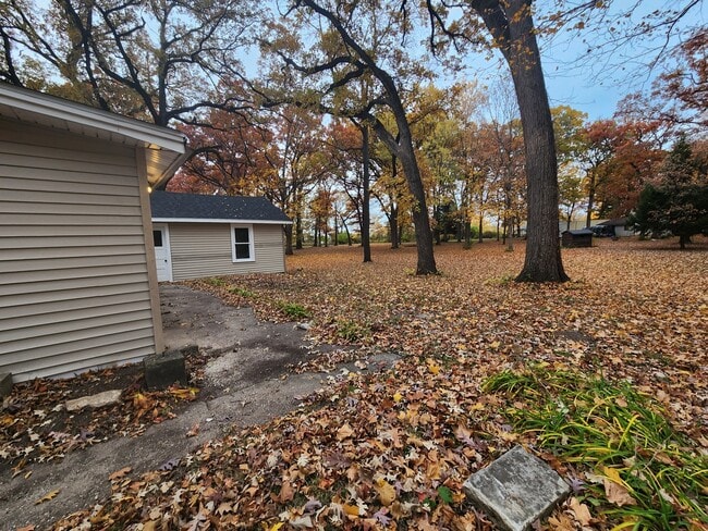 Building Photo - 23628 W Dupage Country Club Dr