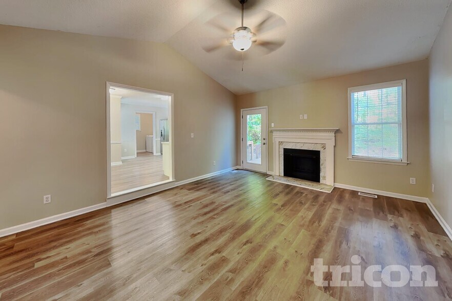 Building Photo - 417 Westonridge Run