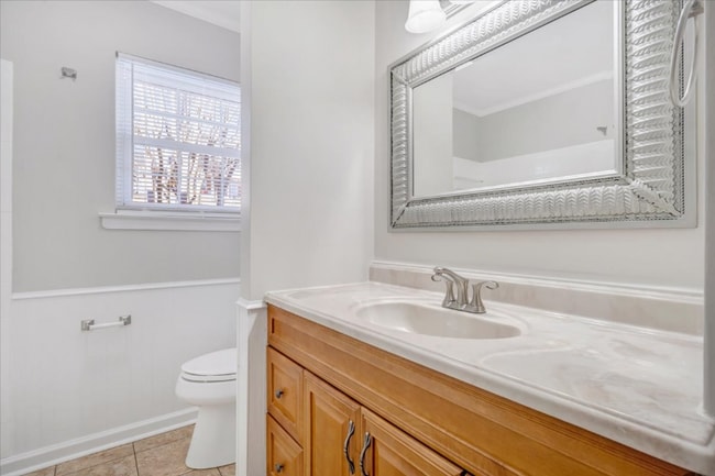 Building Photo - 518 Hillview Dr