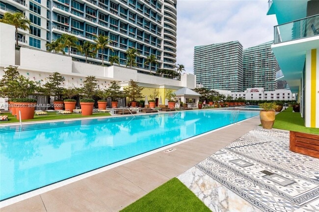 Building Photo - 1300 S Miami Ave