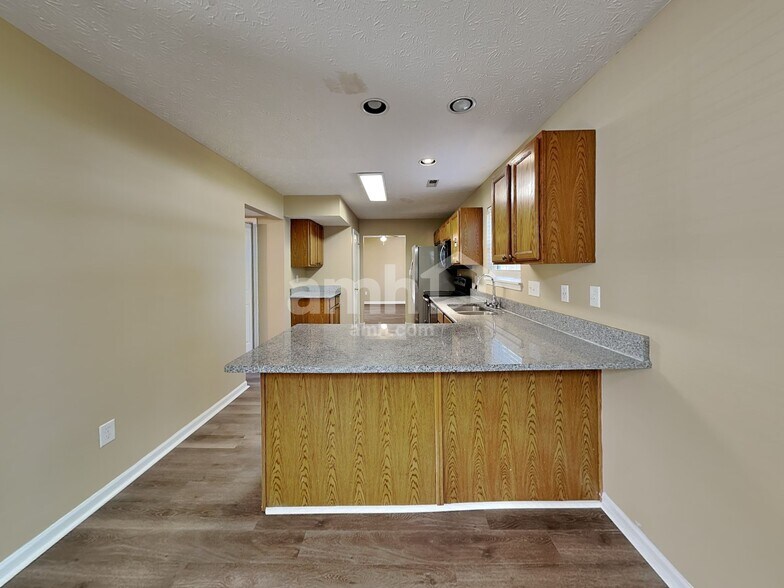 Building Photo - 5948 Doverton Dr