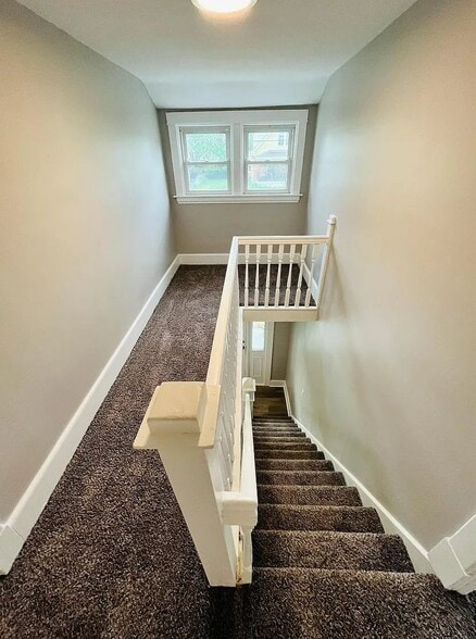 Building Photo - 1910 Bising Ave