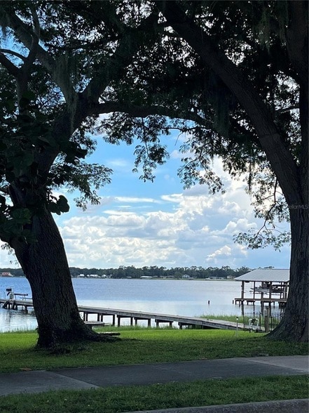 Building Photo - 3063 Lake June Blvd