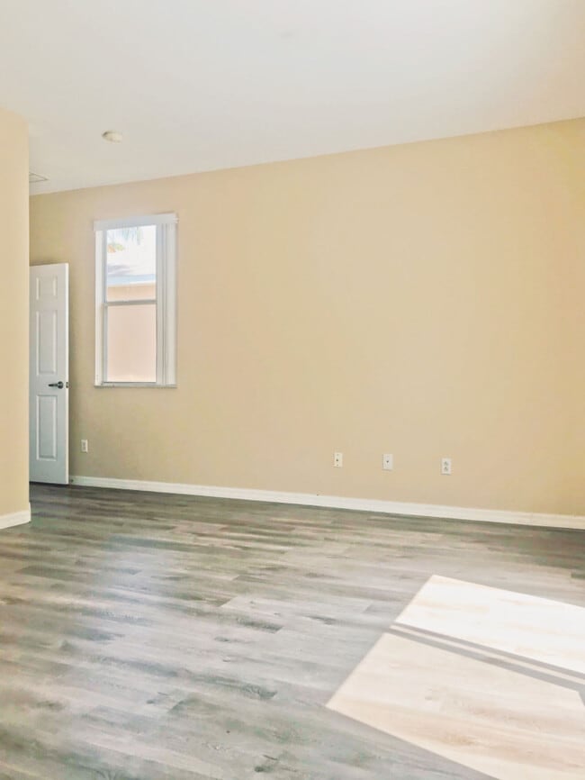 Building Photo - 1707 Retreat Cir
