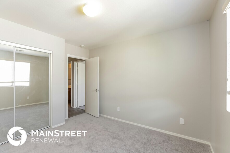 Building Photo - 5158 W Illini St