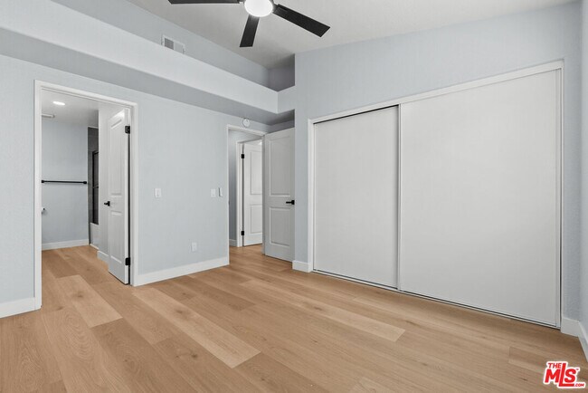 Building Photo - 18812 Vista Del Canon