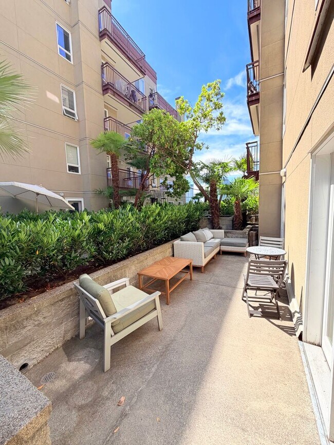 Building Photo - Spacious Capitol Hill Bedroom w/ Private Patio - Two Parking Spaces Included! $3900 and AVAILABLE...