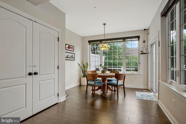Building Photo - 4512 Grazing Way