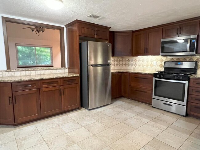 Building Photo - 7704 Cloudberry Cir