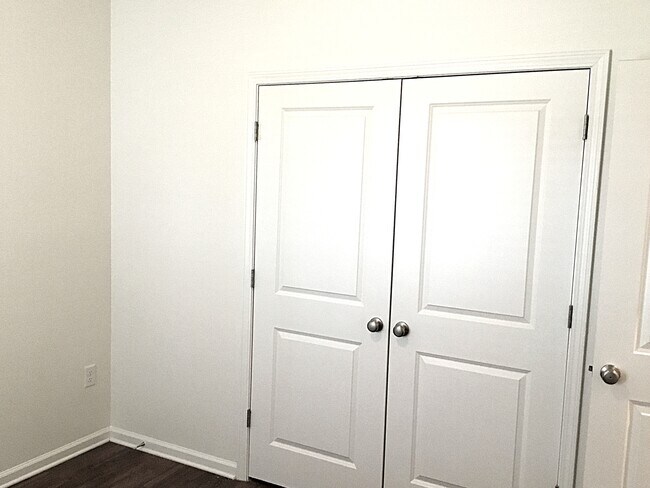 Building Photo - 8116 Golden Bamboo Dr