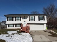 Building Photo - 115 Linhart St