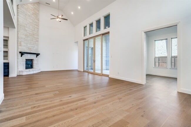 Building Photo - 3503 Foxhall St