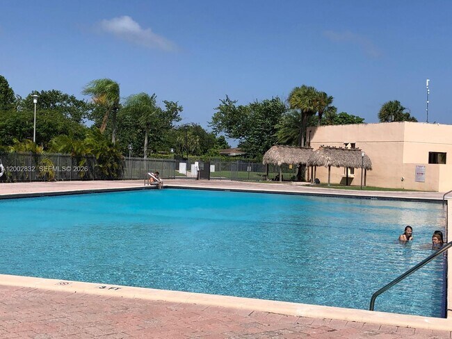 Building Photo - 8500 SW 133rd Avenue Rd