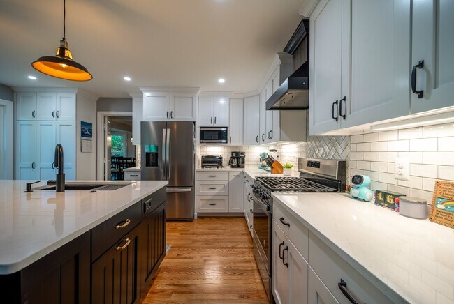 Building Photo - Extensively Renovated 4-Bedroom Home in Prime Location! Unbelievable custom kitchen.