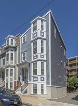 Primary Photo - 64 Gates St