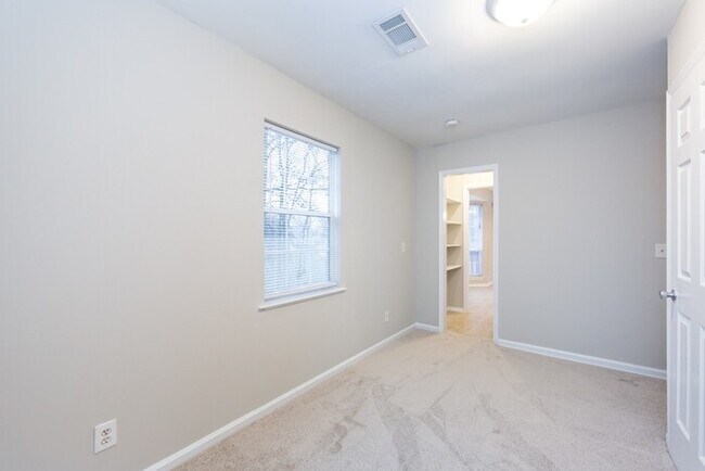 Building Photo - Wonderful 3BD/2BA Open Concept Ranch Home!